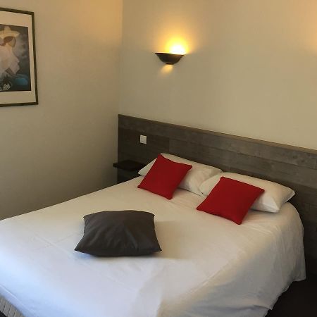 Hotel Tgv Quimper Exterior photo