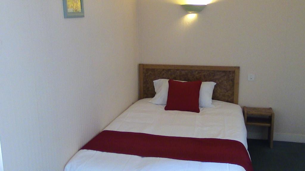 Hotel Tgv Quimper Exterior photo